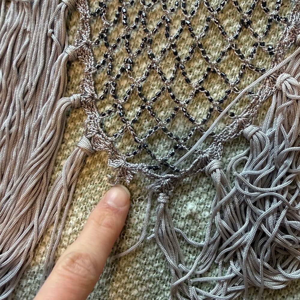 Fully beaded lavender and black crochet scarf - Picture 4 of 5